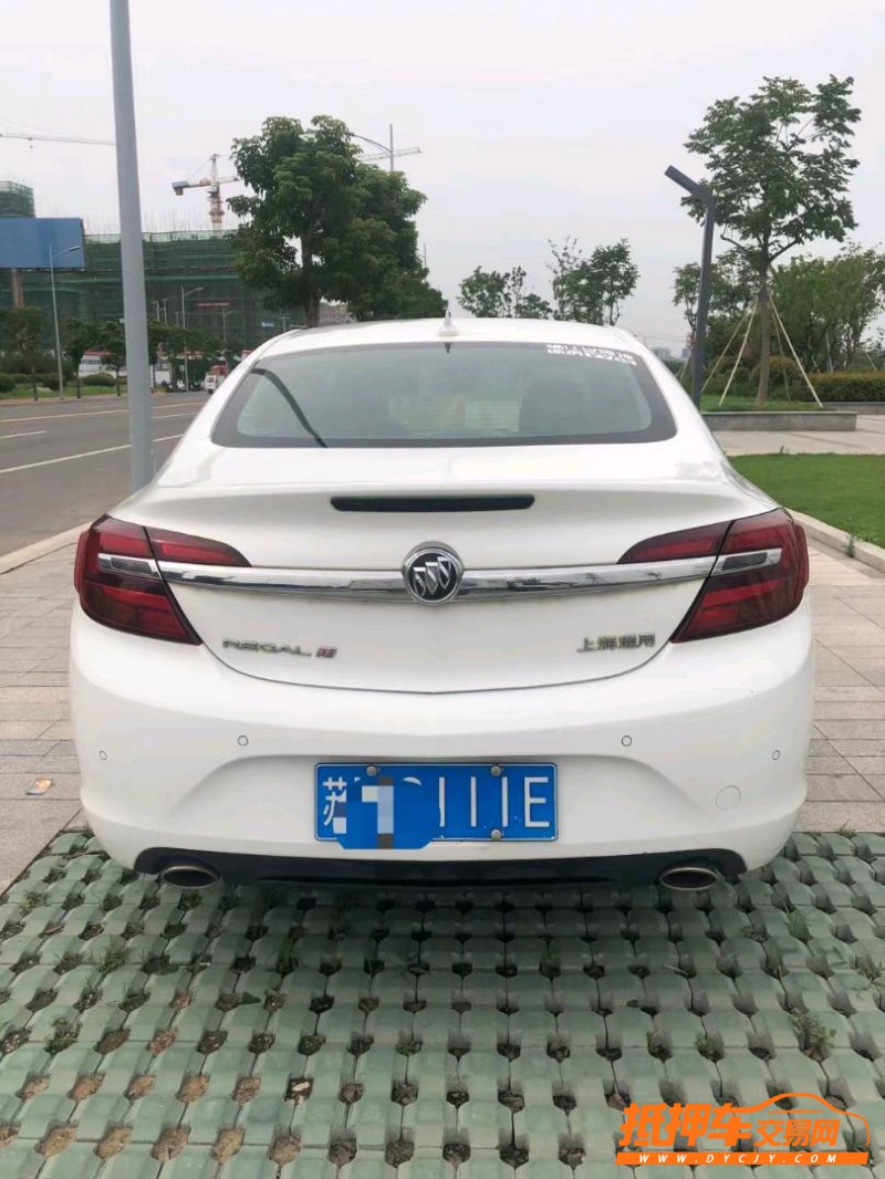 徐州15年别克君威9