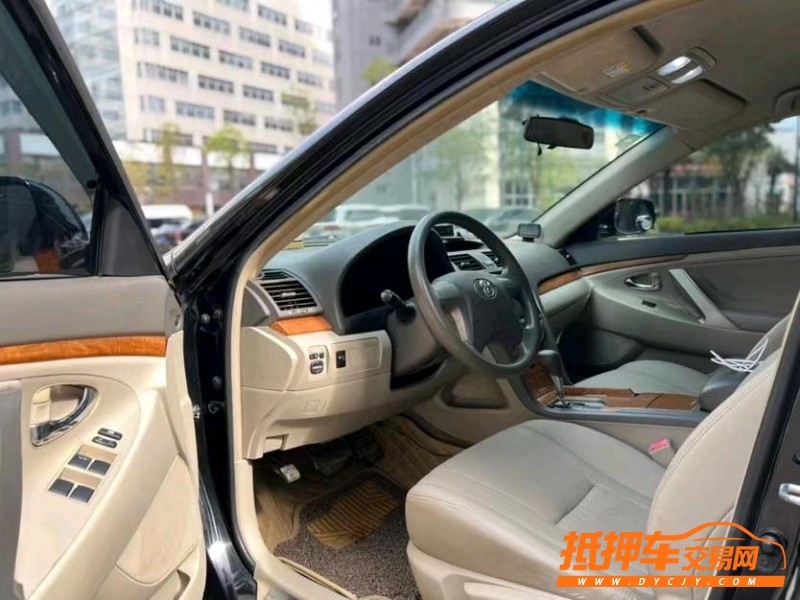 东莞13年丰田凯美瑞4