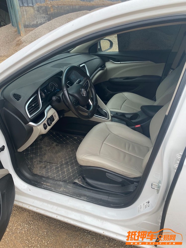 北京18年别克英朗2