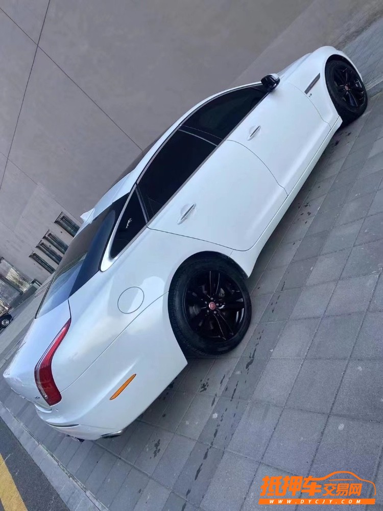 營口15年捷豹XJL7