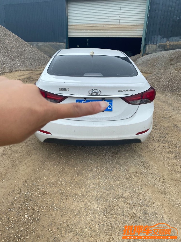 北京16年现代朗动1