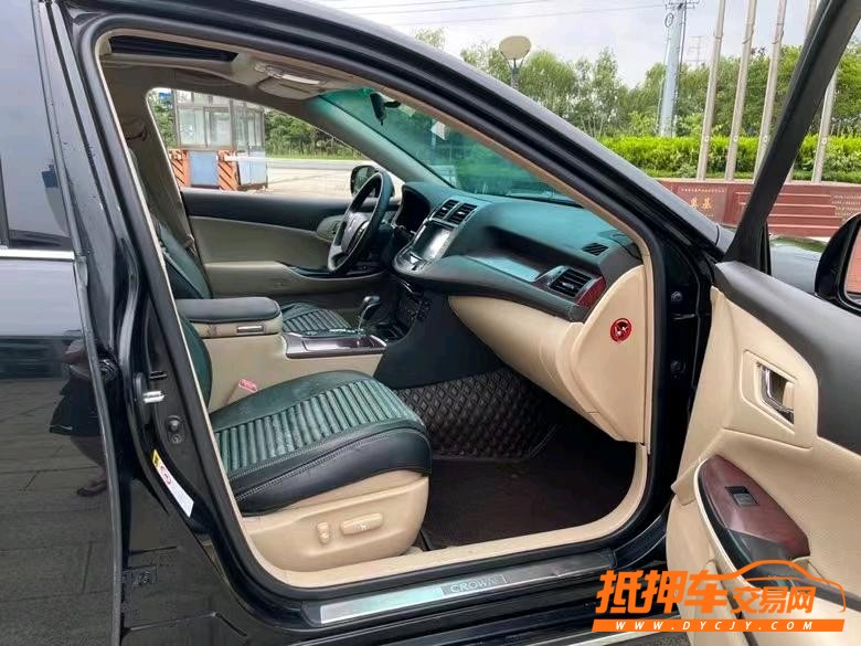 盐城11年丰田皇冠6