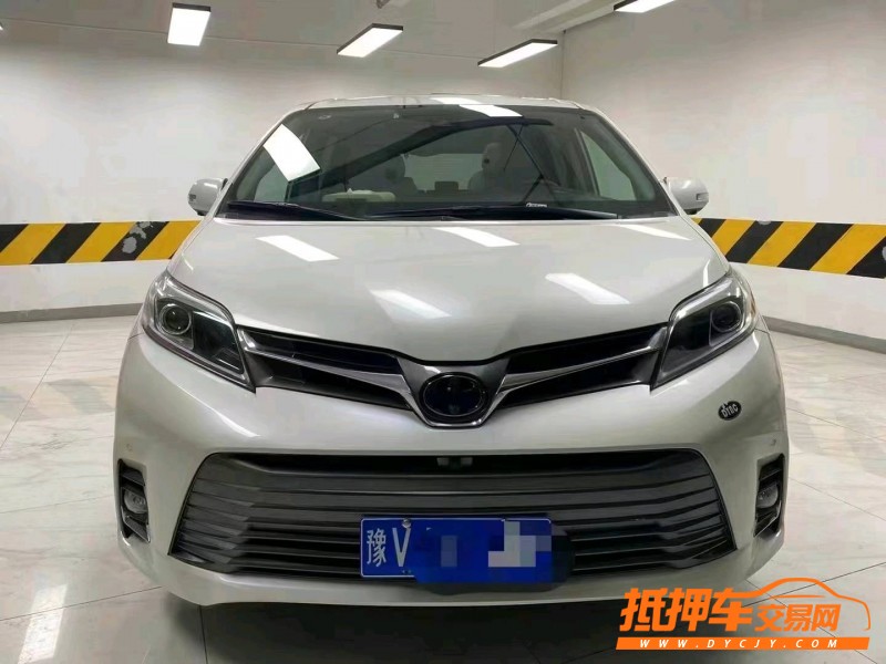 成都20年丰田塞纳9