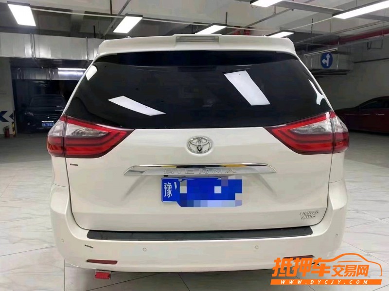 成都20年丰田塞纳7