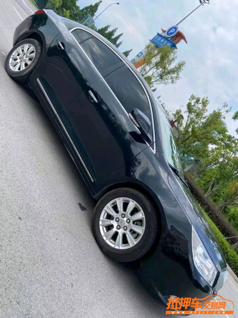 烟台12年别克君越3