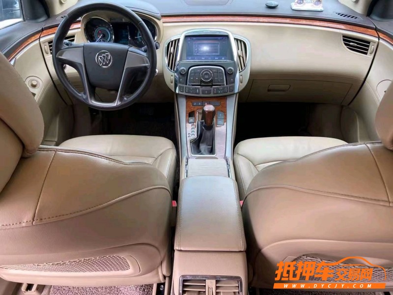 烟台12年别克君越9