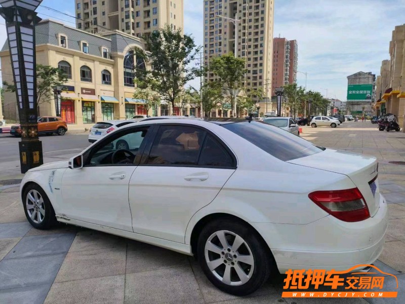宜春11年奔驰C8