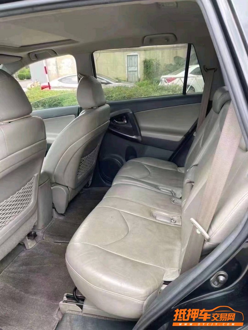 珠海10年豐田RAV47