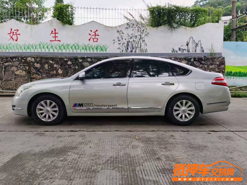 东莞10年日产天籁4