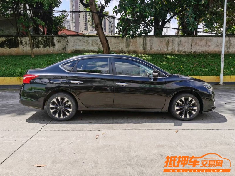 东莞17年日产轩逸4