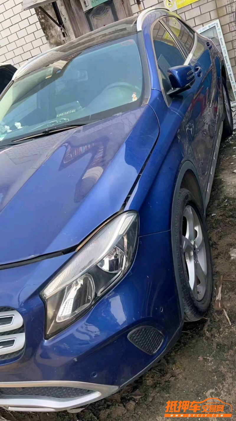 北京18年奔驰GLA2