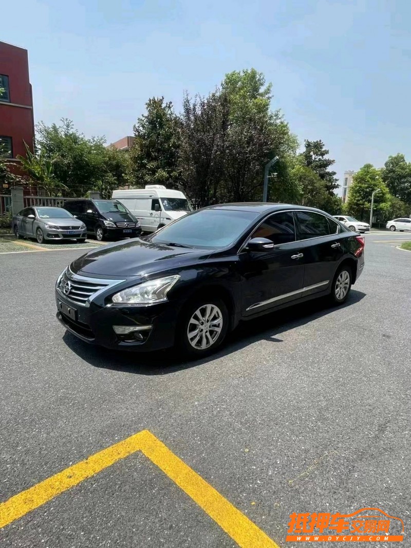 徐州15年日产天籁3