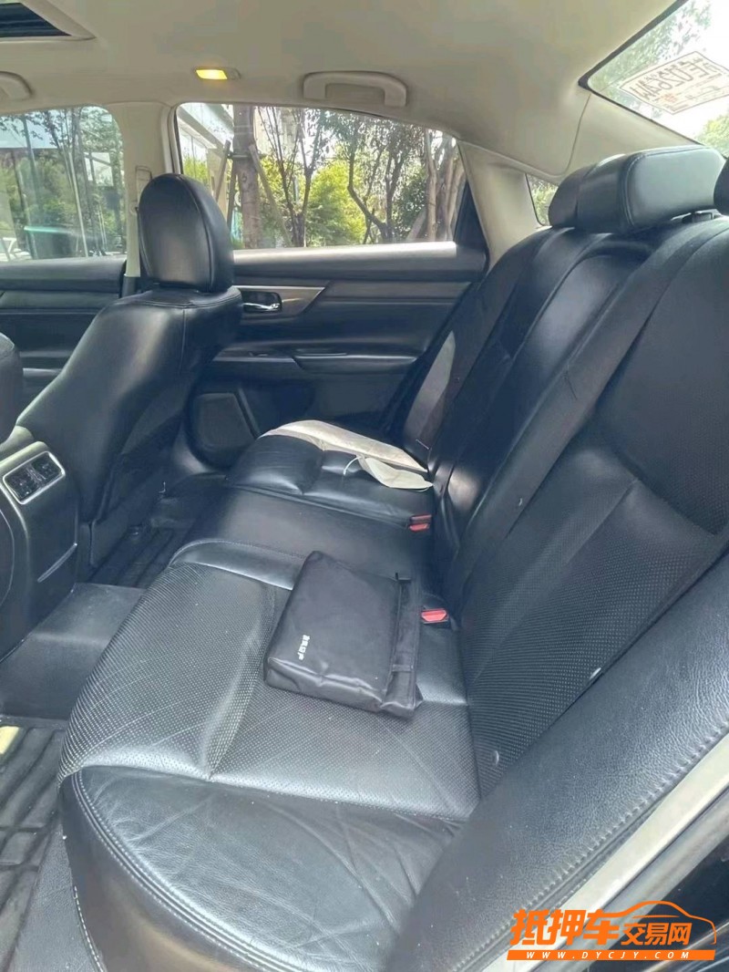 徐州15年日产天籁5