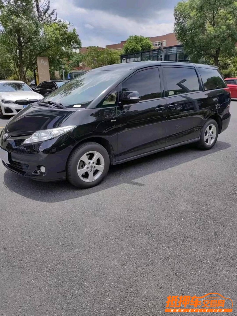 徐州17年丰田普瑞维亚3