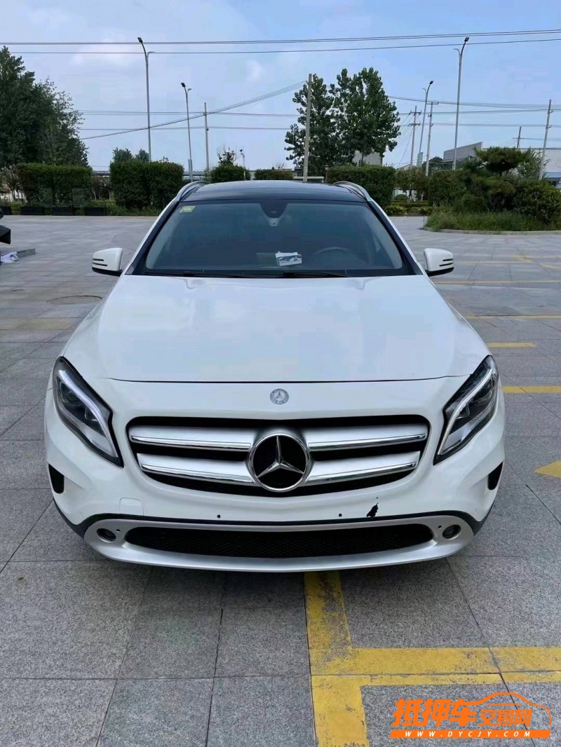 徐州17年奔驰GLA1