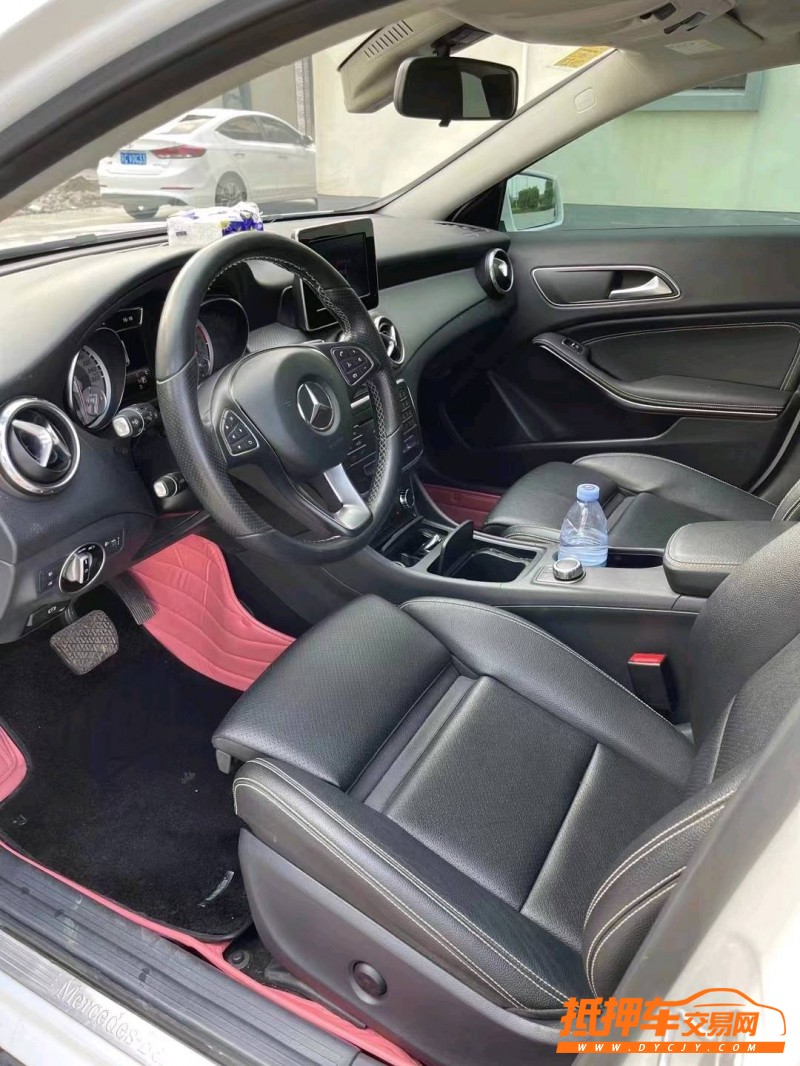 徐州17年奔驰GLA7