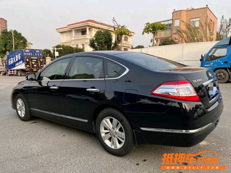 广州10年日产天籁7