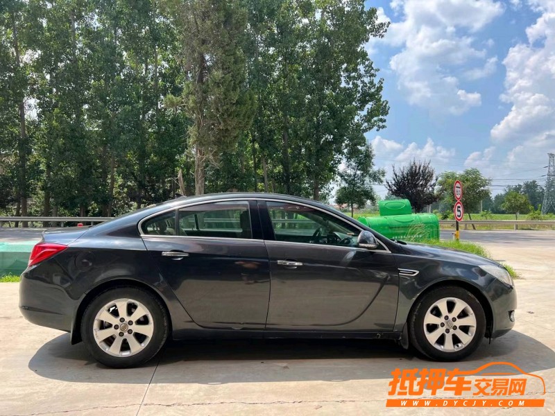 北京11年别克君威7