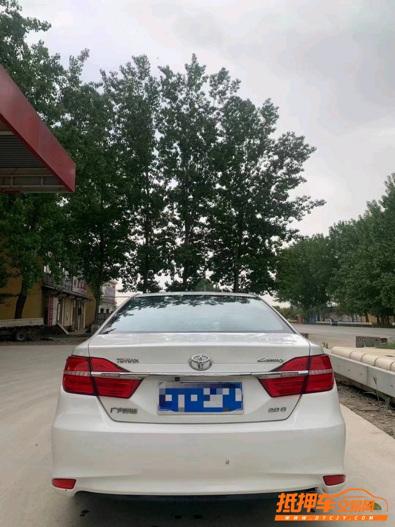 北京17年丰田凯美瑞8