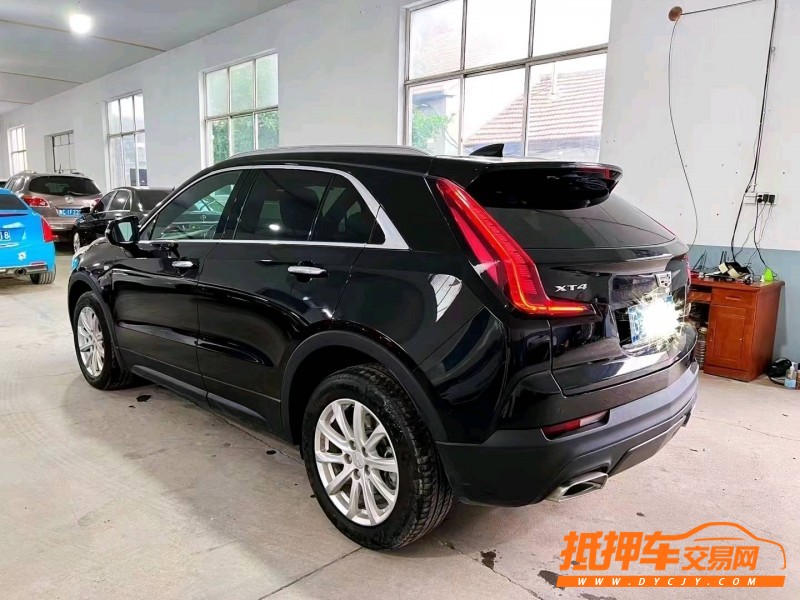 潍坊20年凯迪拉克XT47