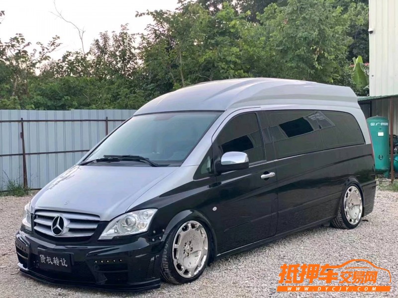 中山13年奔驰威霆1