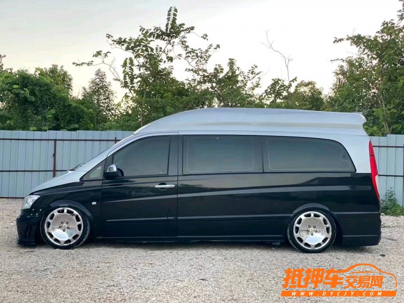 中山13年奔驰威霆2