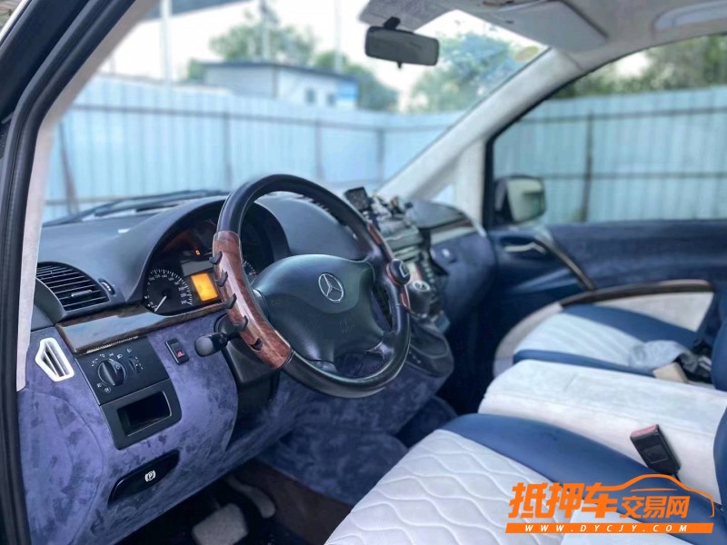 中山13年奔驰威霆4