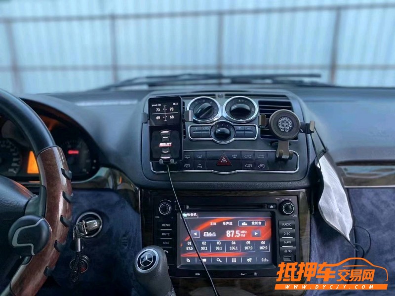 中山13年奔驰威霆5