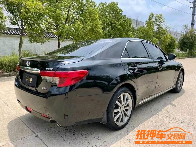 盐城15年丰田锐志8