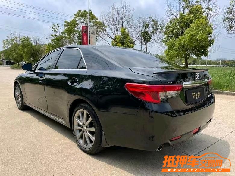 盐城15年丰田锐志9