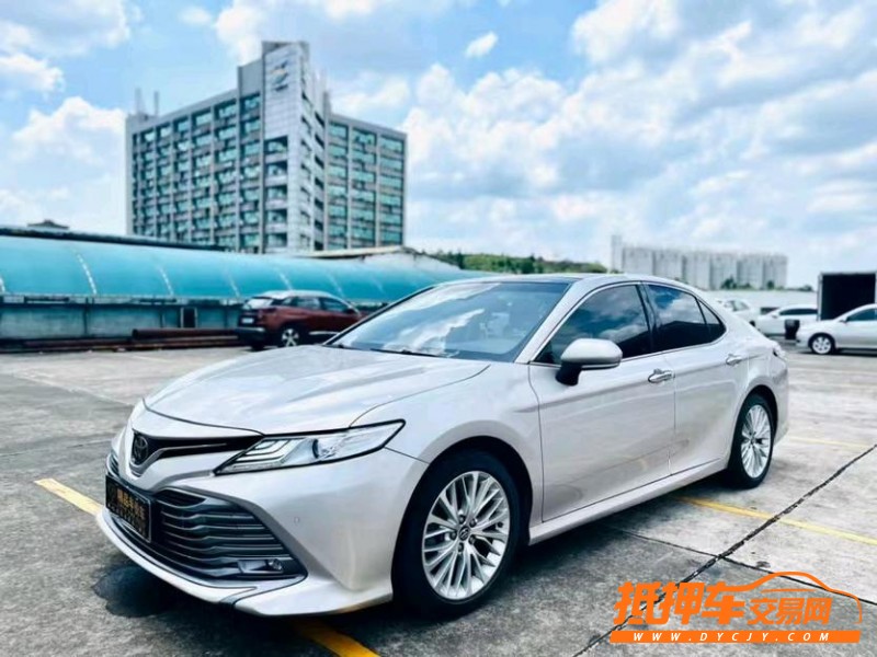 东莞18年丰田凯美瑞2