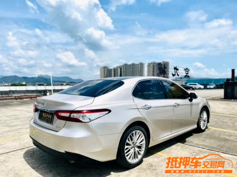 东莞18年丰田凯美瑞7