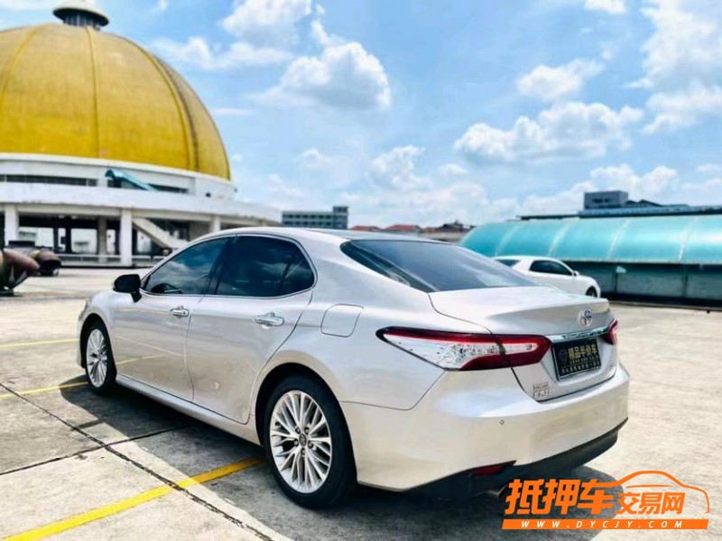 东莞18年丰田凯美瑞8