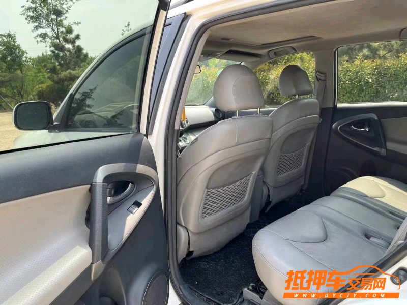 青岛10年丰田RAV45