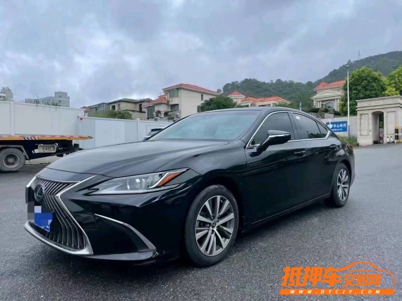 广州18年雷克萨斯ES3