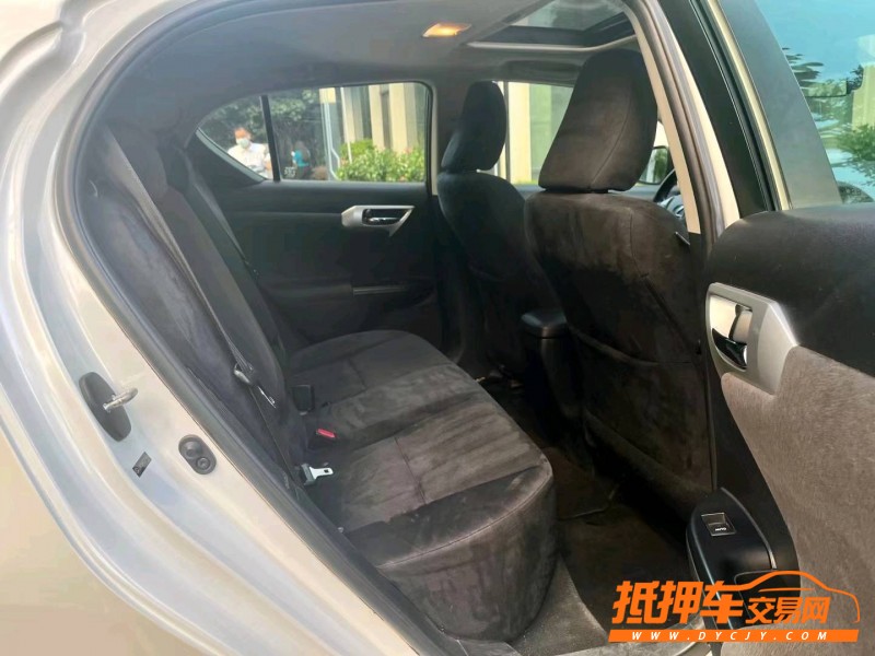 广州13年雷克萨斯CT6