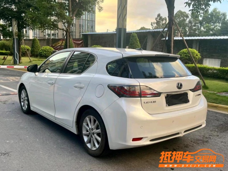 广州13年雷克萨斯CT8