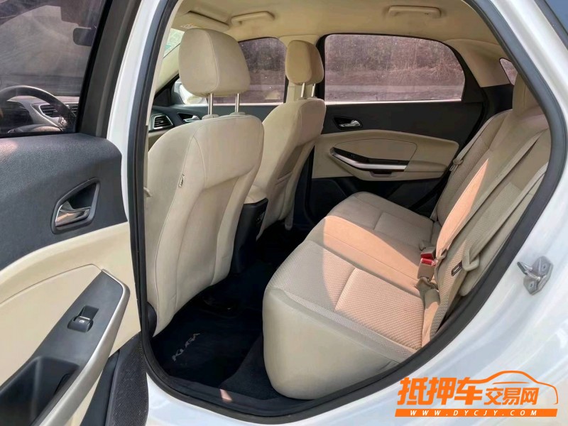 青岛16年福特福睿斯5