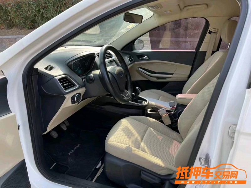 青岛16年福特福睿斯3