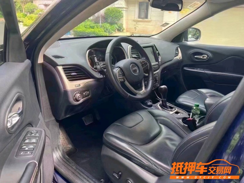 東營16年Jeep自由光6