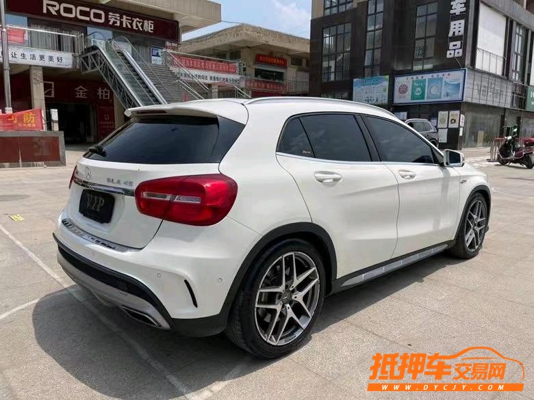 盐城16年奔驰GLA8