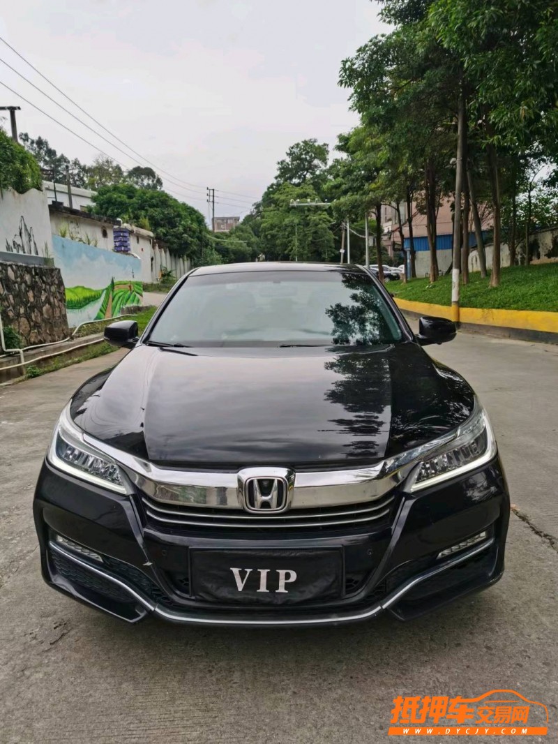 东莞18年本田雅阁1