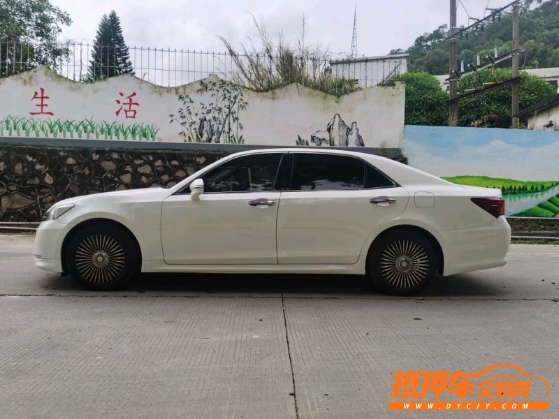 东莞16年丰田皇冠6