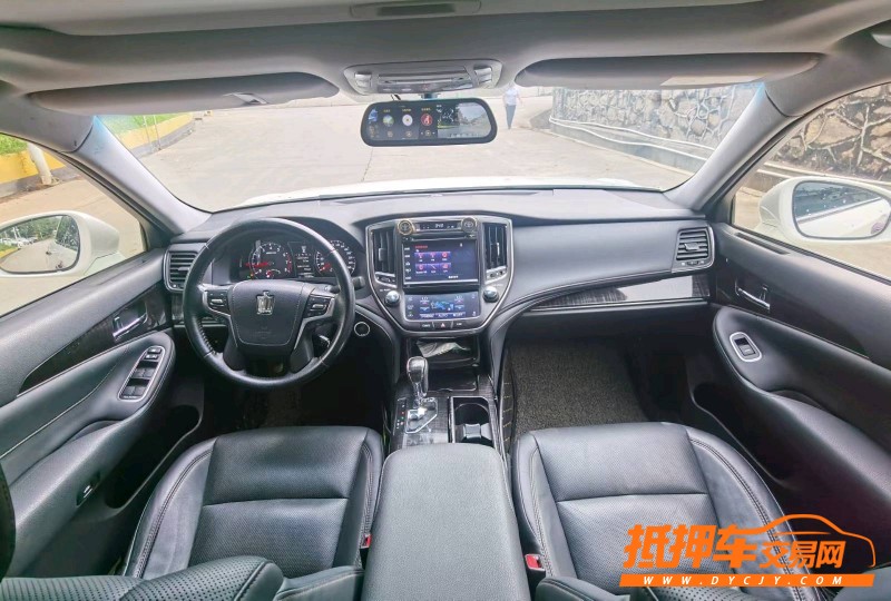 东莞16年丰田皇冠2