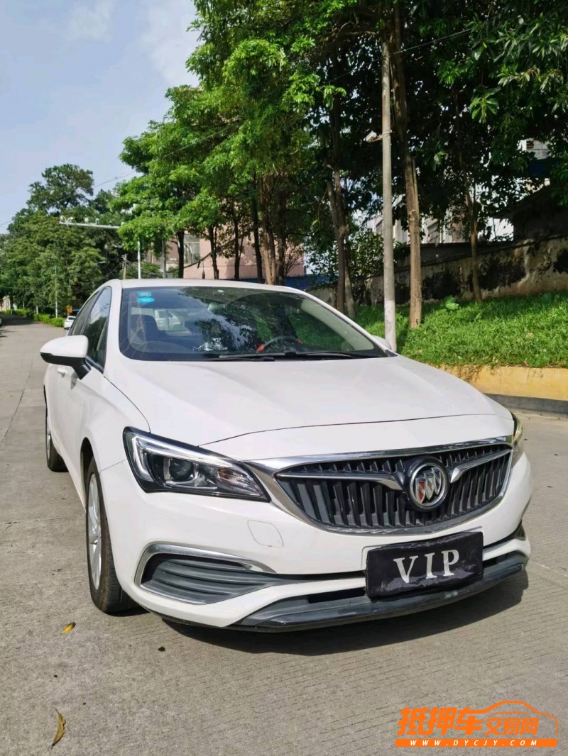 东莞17年别克威朗8