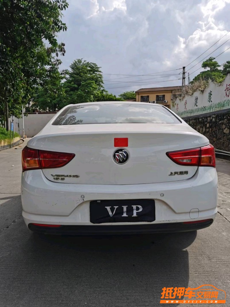 东莞17年别克威朗1