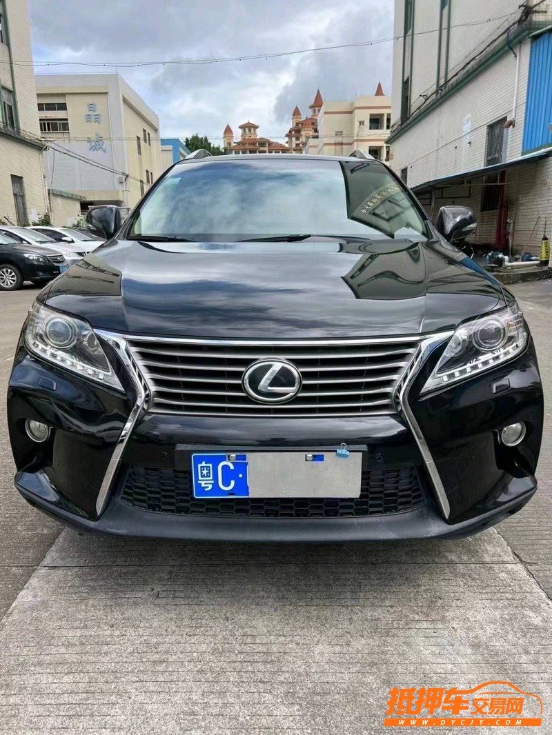 中山13年雷克萨斯RX9