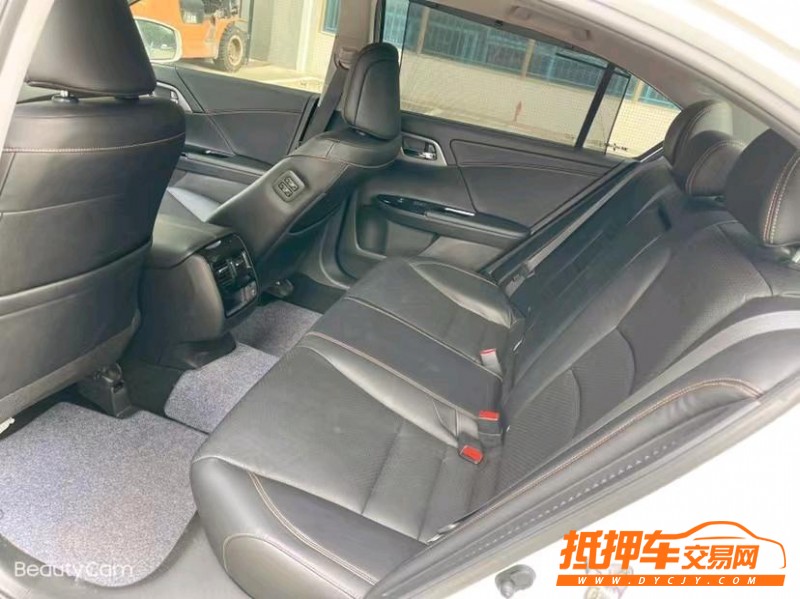 东莞17年本田雅阁5