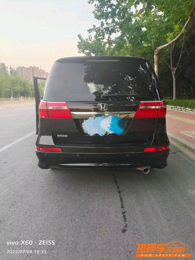 潍坊15年本田艾力绅4