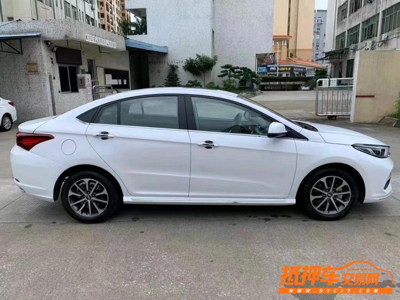 中山22年奇瑞艾瑞泽2